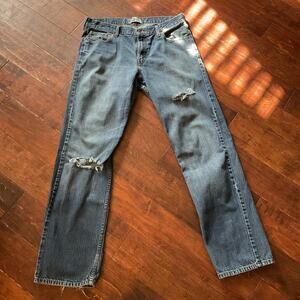 Signature Levi Straus & Co Distressed Straight Leg 34x34